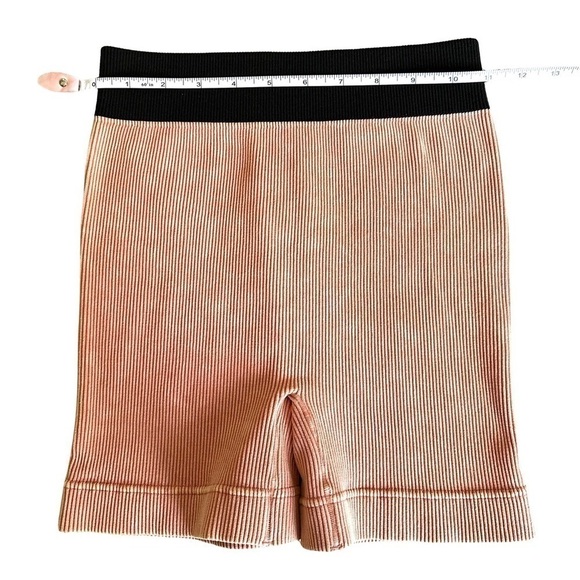 Ribbed Ash Rose Washed Color Seamless Bike Shorts Size L/XL - Picture 7 of 10